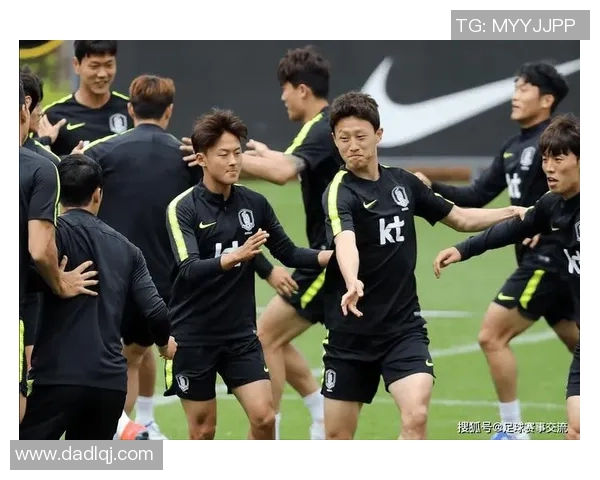 中国与韩国在十二强赛中的激烈对决引发球迷热议与期待